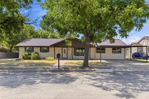 809 W Liveoak Street - Photo 1