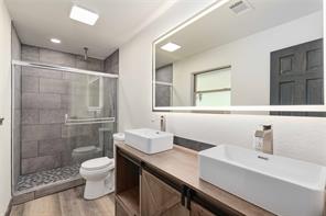 809 W Liveoak Street - Photo 17