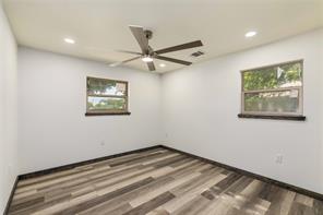 809 W Liveoak Street - Photo 18