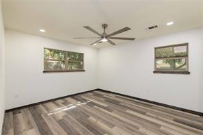 809 W Liveoak Street - Photo 20