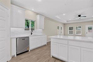 724 N Clements Street - Photo 1