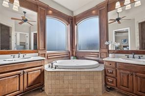 7913 Forest View Court - Photo 17