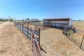 16572 FM 126 S - Photo 37