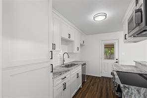 815 Steve Ct - Photo 12