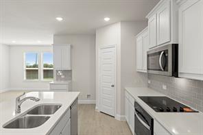 6221 DeLaCroix Drive - Photo 4