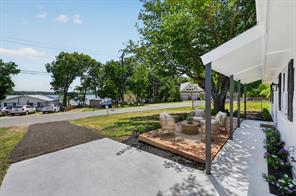 1624 E Lake Drive - Photo 9