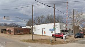 303 N PRAIRIEVILLE Street - Photo 1