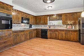 2216 Grandview Drive - Photo 10