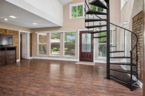 2216 Grandview Drive - Photo 3