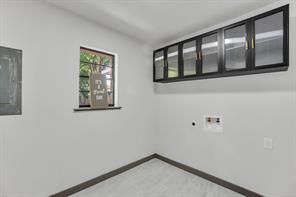 611 Cain Street - Photo 17