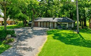 1118 Kiowa Drive W - Photo 1