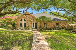 1615 Shores Boulevard - Photo 1