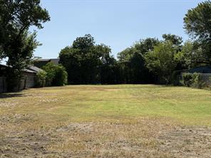 2609 College Avenue - Photo 1