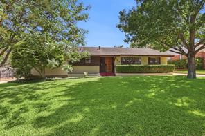 706 Peach Tree Lane - Photo 1