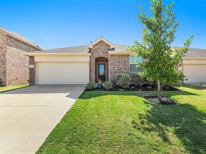 1613 Roadrunner Drive - Photo 1