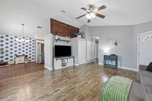 25 Brewster Court - Photo 1