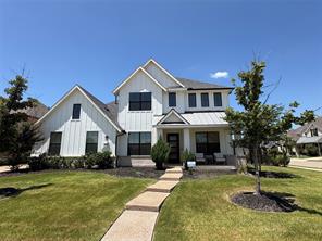 1451 Maplewood Drive - Photo 1