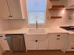 1451 Maplewood Drive - Photo 9
