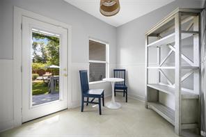 832 N Winnetka Avenue - Photo 11