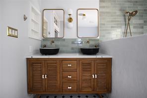 832 N Winnetka Avenue - Photo 15