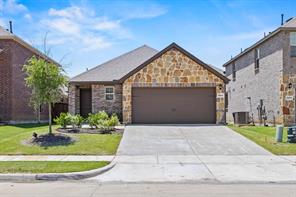 3921 Oak Creek Circle - Photo 1