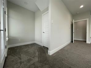 2417 N Winnetka Avenue - Photo 19