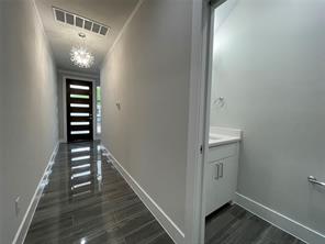 2417 N Winnetka Avenue - Photo 2