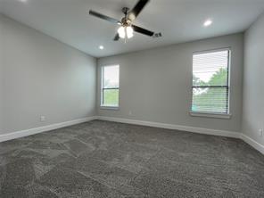 2417 N Winnetka Avenue - Photo 29