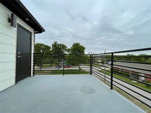 2417 N Winnetka Avenue - Photo 31