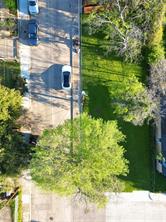 1525 Nomas Street - Photo 11