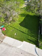 1525 Nomas Street - Photo 7