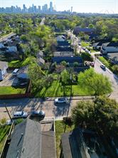1525 Nomas Street - Photo 9