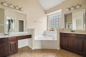 2605 Greyhawk Drive - Photo 13