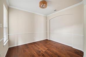 2605 Greyhawk Drive - Photo 2