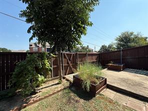 941 Englewood Lane - Photo 19
