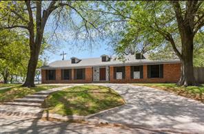 800 Western Hills Drive - Photo 1