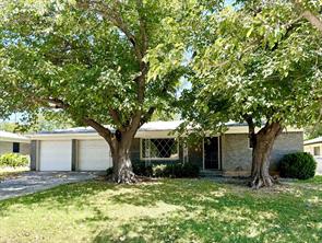 3912 Shawnee Trail - Photo 1