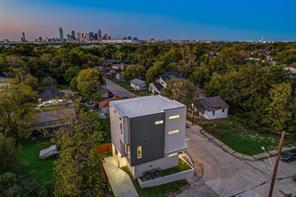 521 Faulk Street - Photo 1