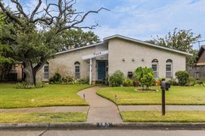 705 Bluebonnet Drive - Photo 1