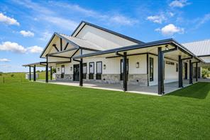 385 Private Road 1733 - Photo 1