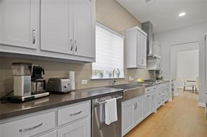 6905 St Georges Drive - Photo 12