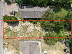 1629 Walmsley - Photo 8