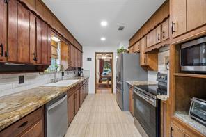 2104 Westlake Drive - Photo 18