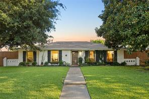 2104 Westlake Drive - Photo 2