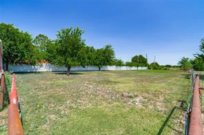 2705 County Road 920 - Photo 33