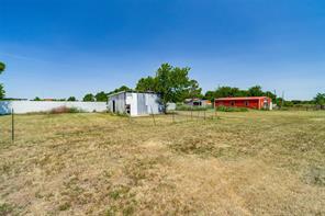 2705 County Road 920 - Photo 35