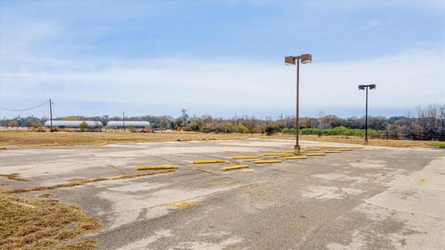 4426 E US HIGHWAY 377