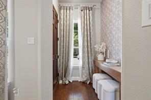 853 Rohan Drive - Photo 3