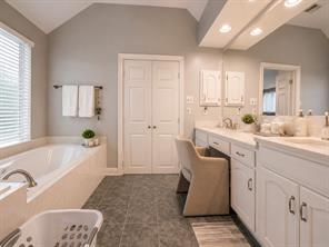 8708 Wellington Road - Photo 12