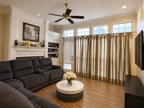 8708 Wellington Road - Photo 3